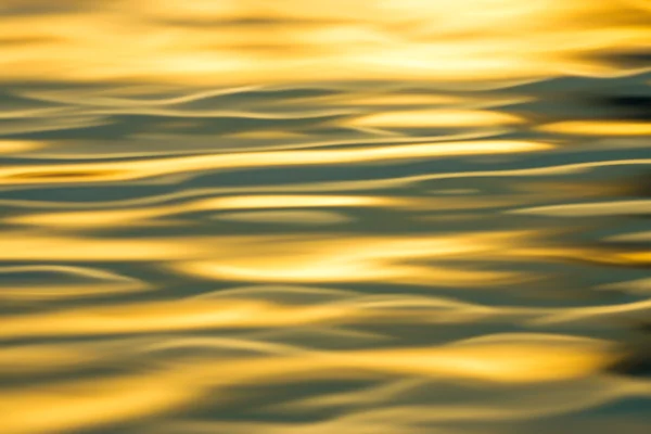 Résumé du fond réfléchissant de la surface de l'eau — Photo