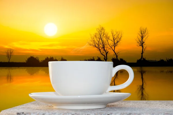 Koffie en Sunrise — Stockfoto