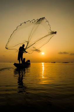 Günbatımında bir siluet döküm