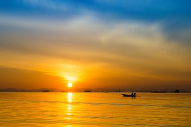 günbatımı gökyüzü, Tayland.