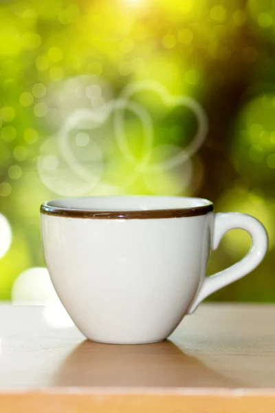 's ochtends koffie met witglazen. — Stockfoto