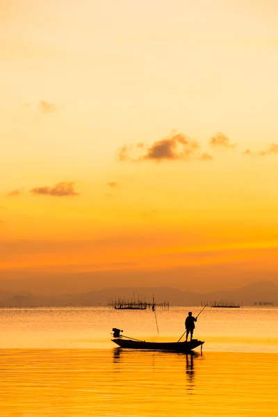 Silhouette dei pescatori — Foto Stock