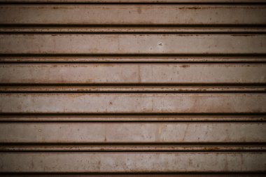 Eski levha alüminyum kapı.