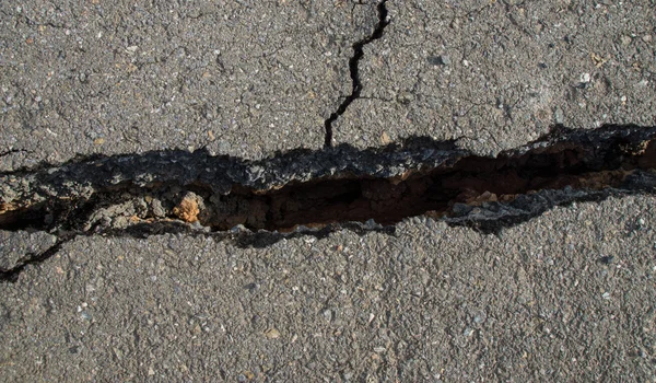 Fissure of the street were destroyed. — Stock Photo, Image