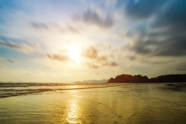 Céu do pôr do sol e nuvens — Fotografia de Stock