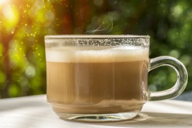 Sabahları sıcak kahve