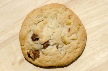 macadamia sütlü çikolata, çikolata yığın çıtır kurabiye.