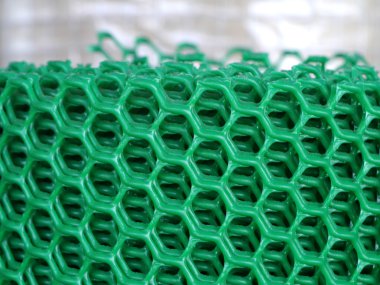 Yeşil plastik kafes