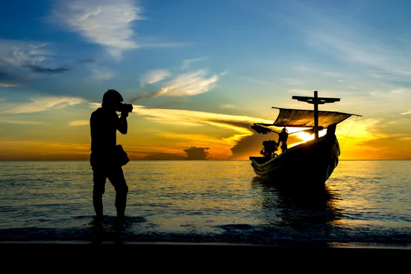 Siluetas de fotógrafos . — Foto de Stock