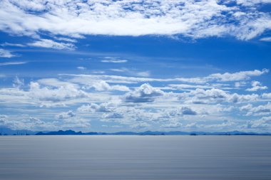 Hareket Cloud Gölü.