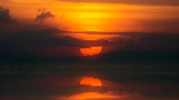 不专心的夕阳的天空 — 图库照片