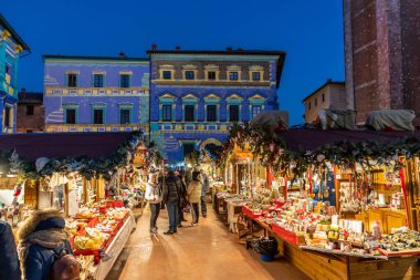 Noel boyunca Montepulciano, Piazza Grande 'de Noel Pazarı