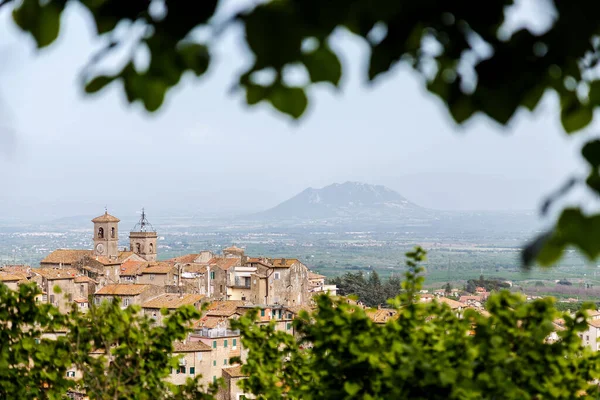 Stadsgezicht van Caprarola, Viterbo, Lazio, Italië — Stockfoto