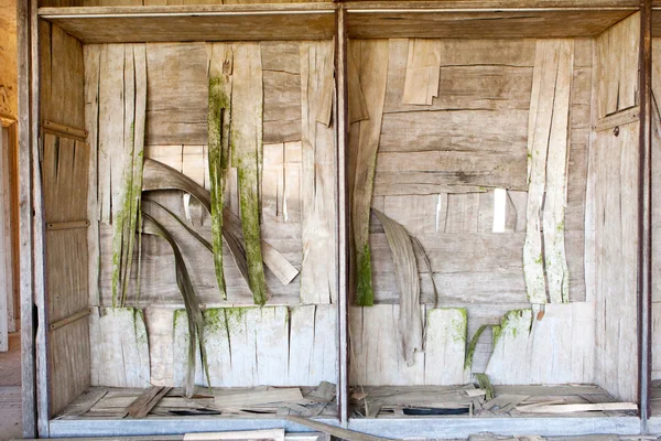 Intérieur de la maison de luxe abandonnée — Photo