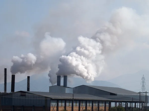 Smoke from heavy industry factory — Stock Photo, Image