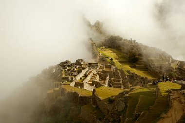 Machu Picchu Sabah Bulutları 'ndan çıktı. Urubamba, Peru