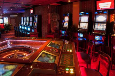 Slot makinesidir ve rulet