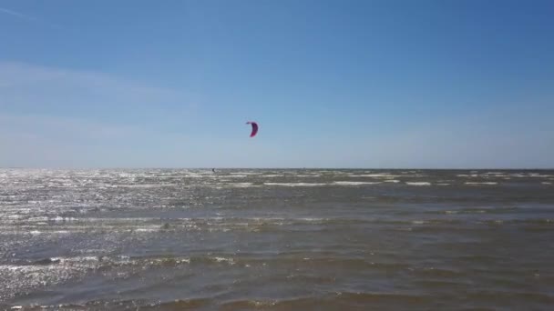 Kitesurfer Cavalcare Sul Mare — Video Stock