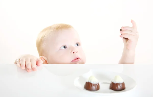 Criança quer levar doces — Fotografia de Stock
