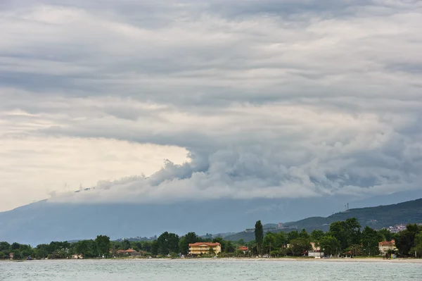 Meer und Berge in Griechenland — Stockfoto