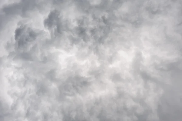 Heavy overcast clouds — Stock Photo, Image