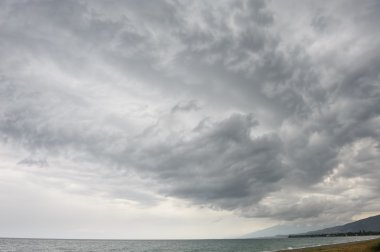 yağmur fırtınası önce Beach