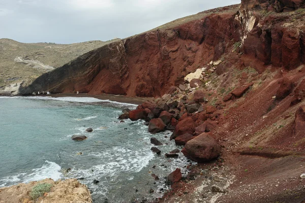 Santorini 'nin Kızıl Kumsalı — Stok fotoğraf