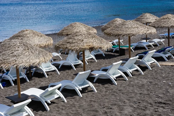 Hůl slunečníky na pláži — Stock fotografie