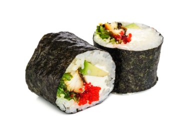 Maki sushi, iki izole üzerinde beyaz rulo