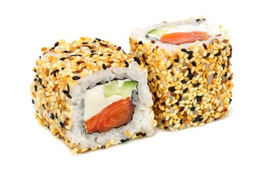 Uramaki maki sushi, iki izole üzerinde beyaz rulo