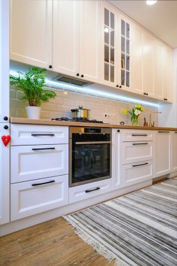 Rahat modern mutfak iç mimarisi