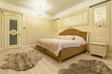 İç tasarım, lüks büyük modern yatak odası.