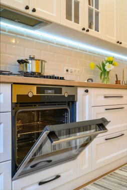 Rahat modern mutfak iç mimarisi