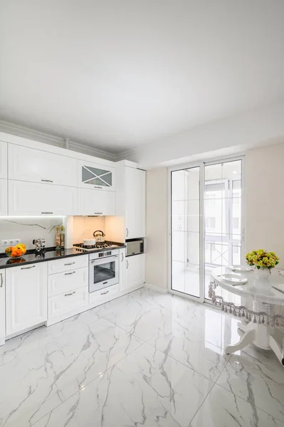 Luxurious white modern kitchen interior — Stock Photo, Image