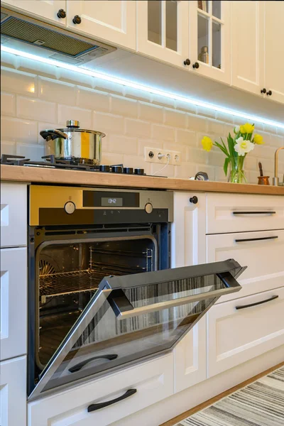 Cozy modern well designed kitchen interior — Stock Photo, Image