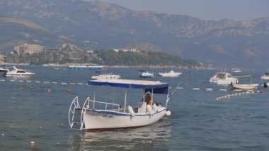 Karadağ 'ın Budva Koyu' na balıkçı gezisi