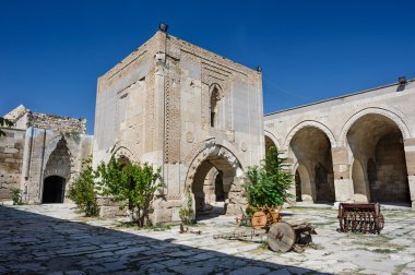 Sultanhani Kervansarayı İpek yolu, Türkiye'ye yansımaları