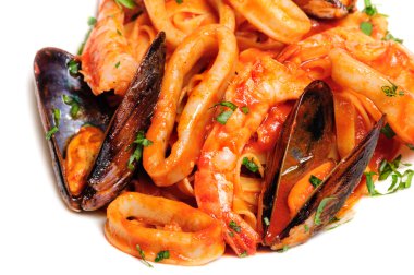 Sote karışık deniz ürünleri