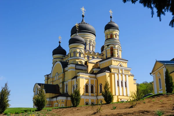 Iglesia en el Monasterio de Hancu, Moldavia — Foto de Stock