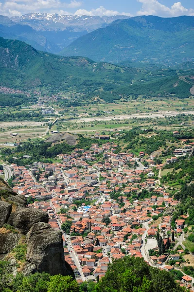 Widok miasta Kalambaka z Meteory, Grecja — Zdjęcie stockowe