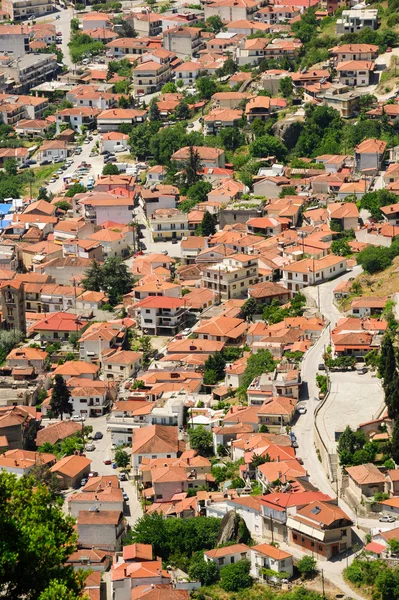 Staden av Kalambaka vy från Meteora-klipporna, Grekland — Stockfoto