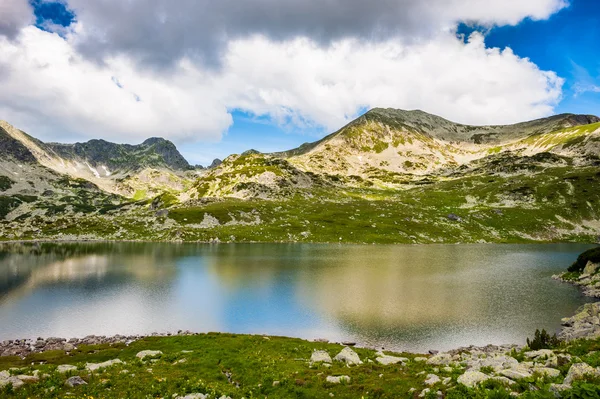 Mountain lake Bucura, in Retezat, Romania, Europe — Stock Photo, Image