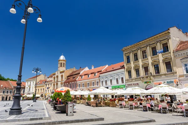 Vanlig dag på rådets Square, Brasov — Stockfoto