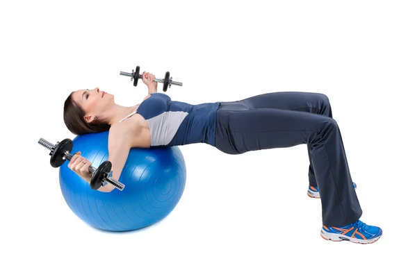 Fitball Dumbbell göğüs Flys egzersizleri — Stok fotoğraf