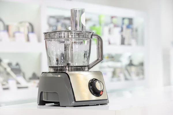 Single electric food processor in retail store — Stock Photo, Image