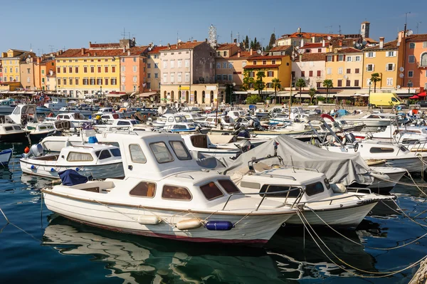 Marina van Rovinj stad, Kroatië — Stockfoto