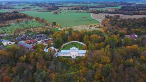 Vista Aérea Palácio Krimulda Parque Nacional Gauja Perto Sigulda Turaida — Vídeo de Stock