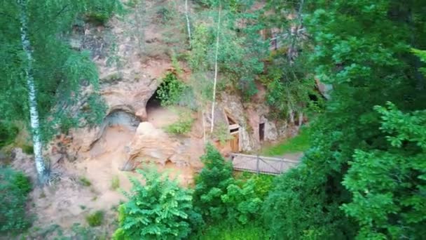 Sandstone Caves Ligatne Latvia View Cave Rock Lustuzis Bank Ligatne — Stock Video