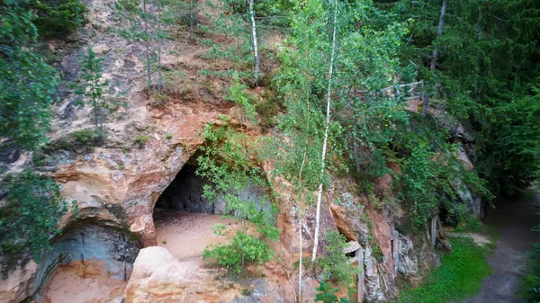 Cuevas Arenisca Ligatne Letonia Vista Cave Rock Lustuzis Orillas Del — Foto de Stock