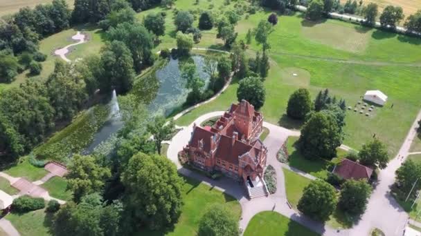 Jaunmoku Brick Medieval Castle Tukums Latvia Pond Fontain Clear Sunny — Stock Video